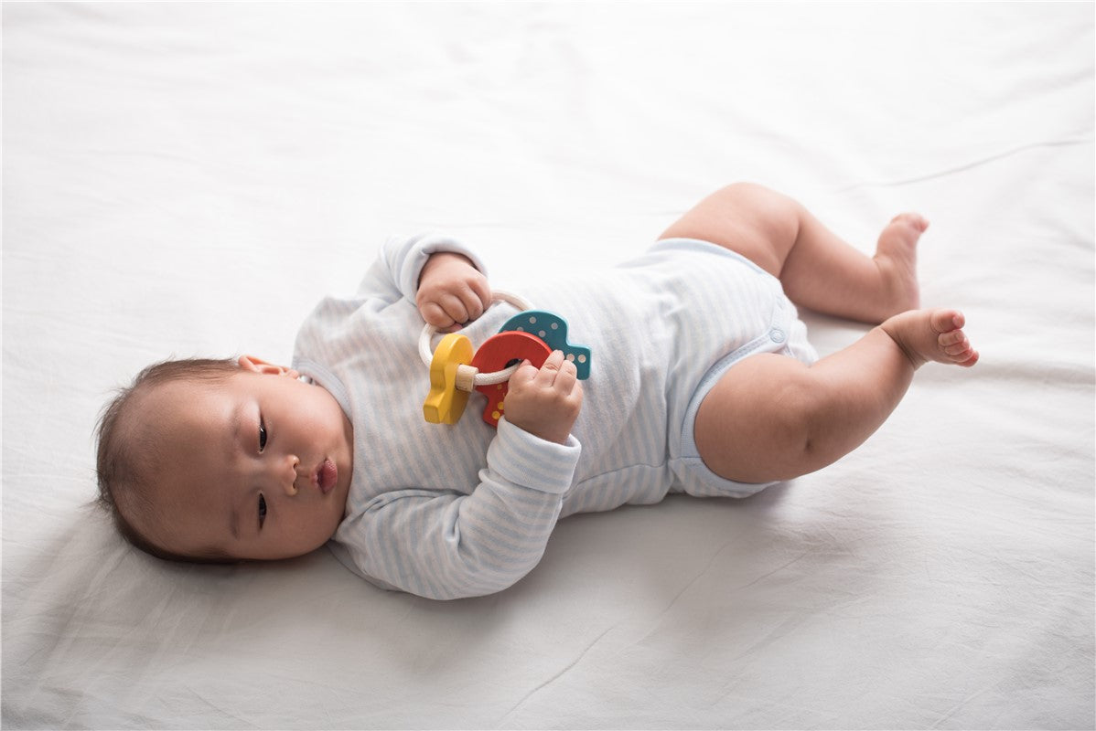 Juguetes de madera para bebés