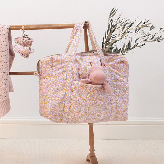¿Cómo y cuándo preparar la bolsa del hospital para el bebé?