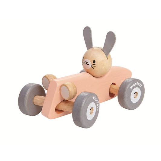 Conejo de coche de carreras